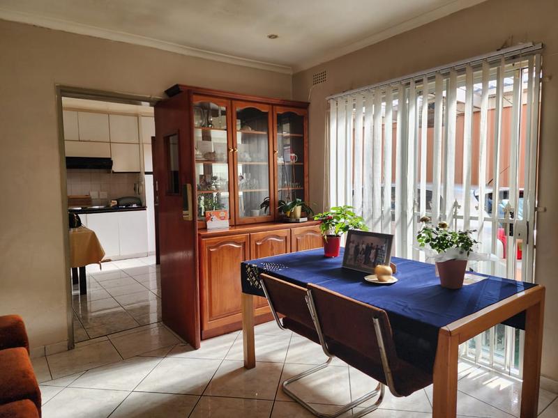 5 Bedroom Property for Sale in Belgravia Western Cape